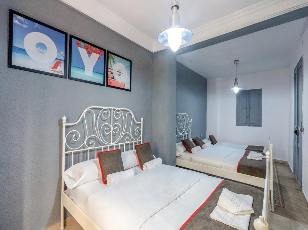 Oyo Ruzafa Guesthouse バレンシア エクステリア 写真