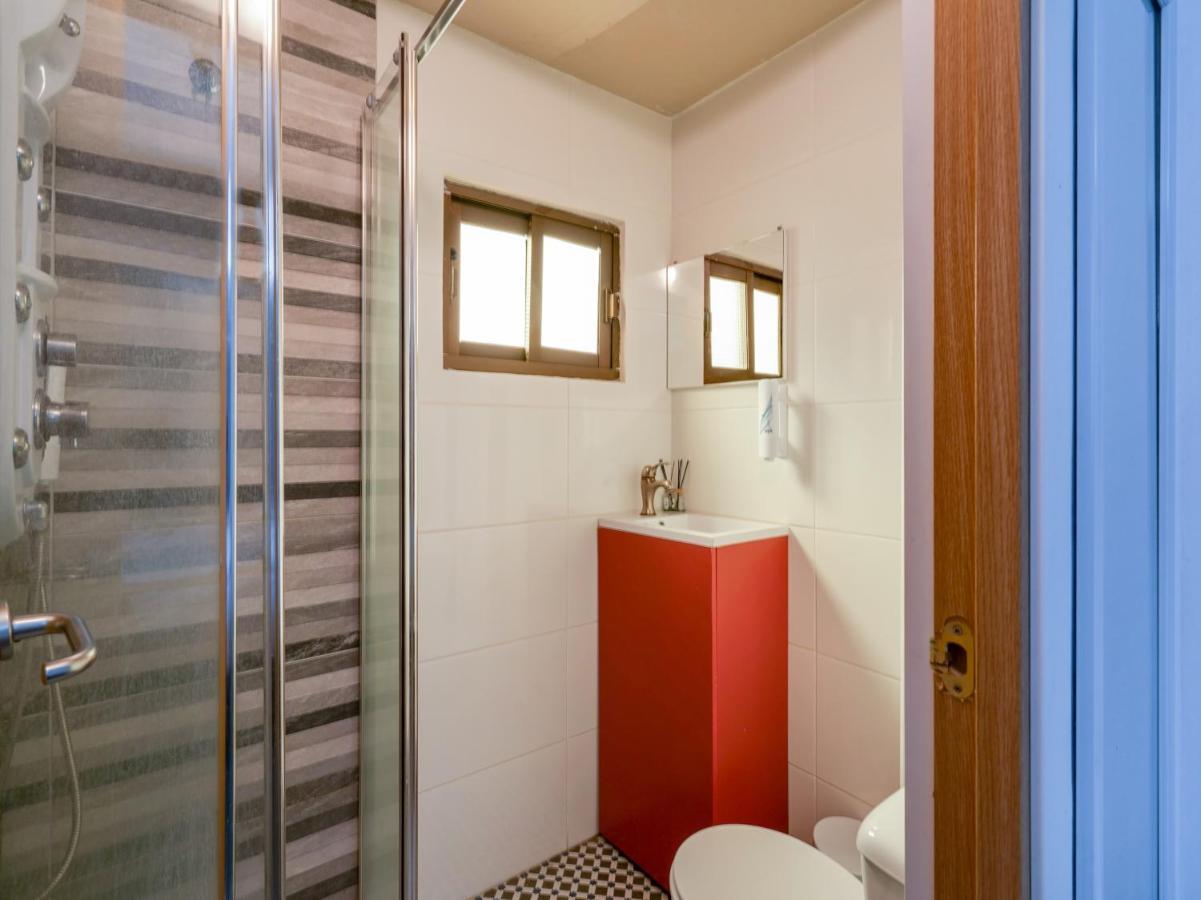 Oyo Ruzafa Guesthouse バレンシア エクステリア 写真