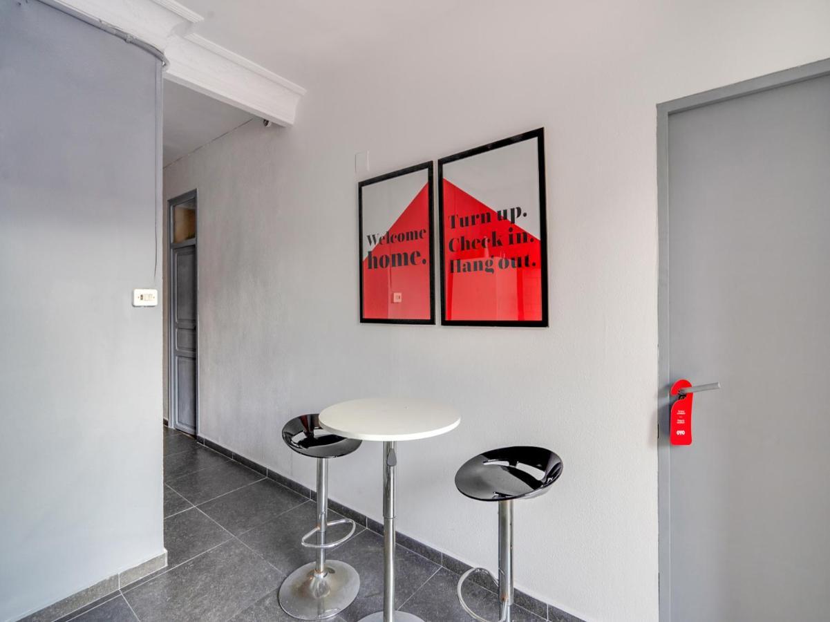 Oyo Ruzafa Guesthouse バレンシア エクステリア 写真