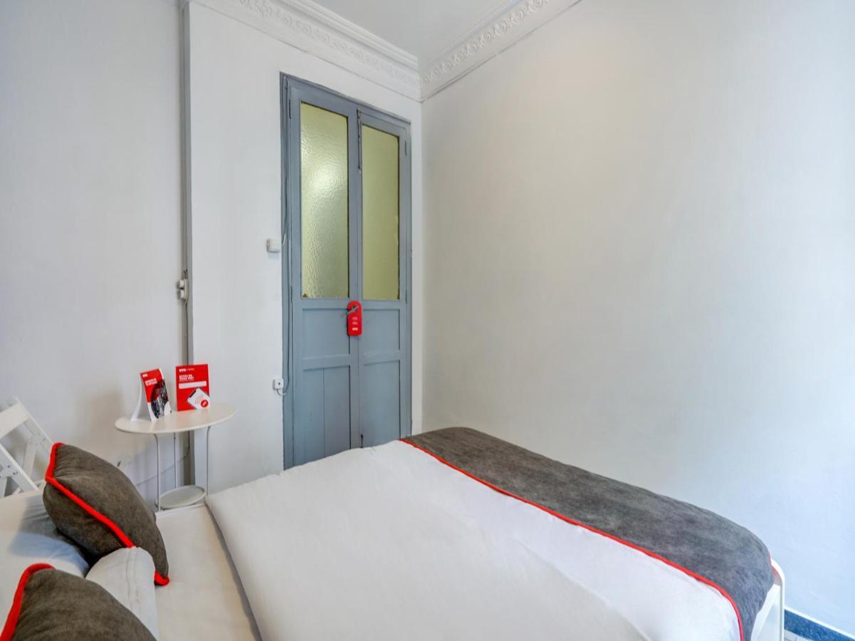 Oyo Ruzafa Guesthouse バレンシア エクステリア 写真
