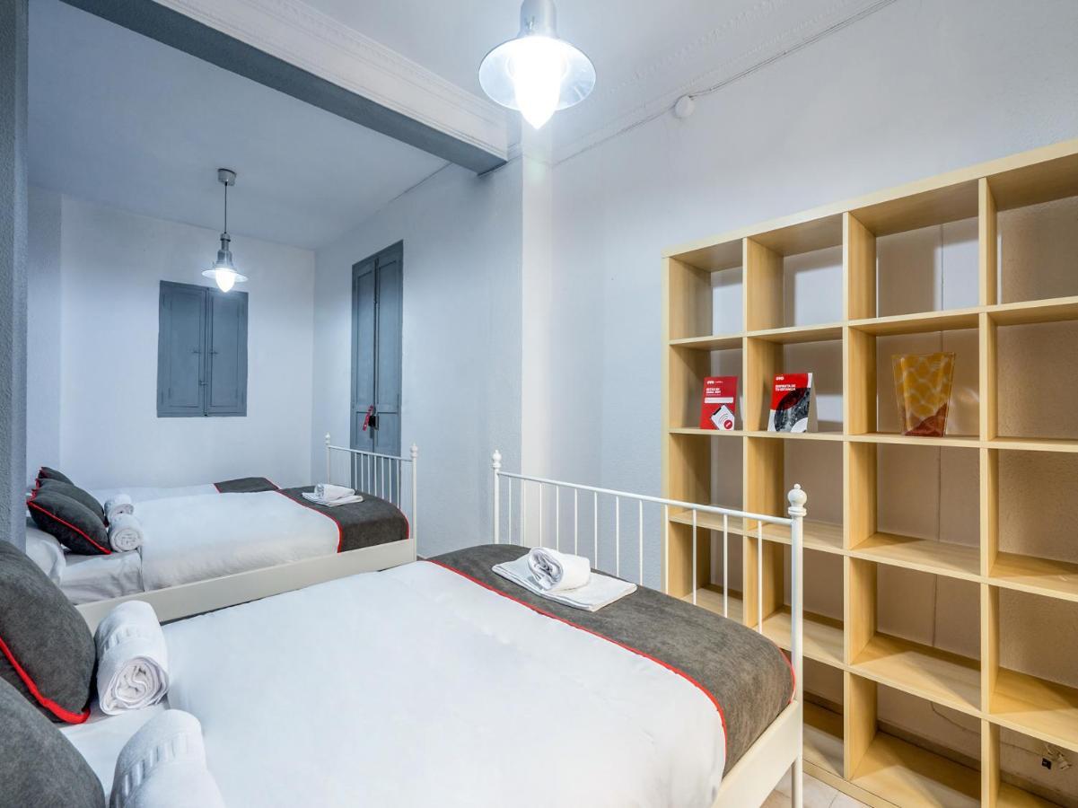 Oyo Ruzafa Guesthouse バレンシア エクステリア 写真