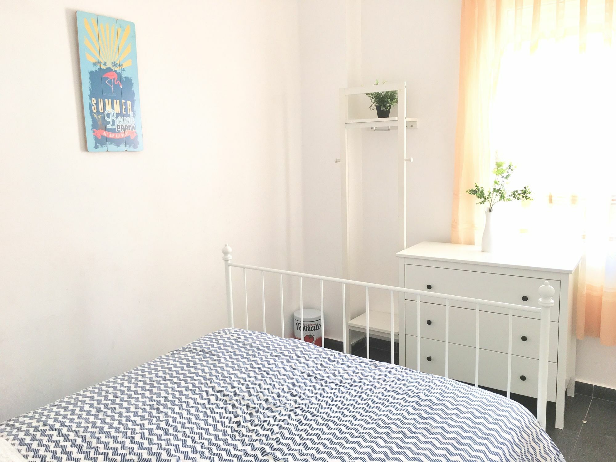 Oyo Ruzafa Guesthouse バレンシア エクステリア 写真